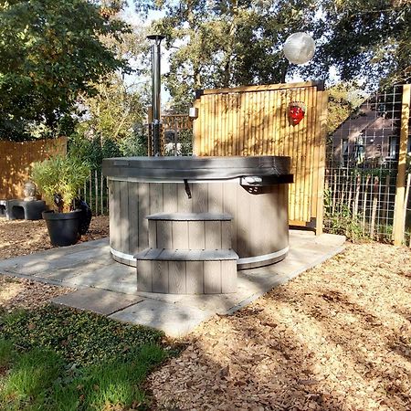 Rumah Senang Wellness Met Hottub En Tuin Ewijk Exterior foto